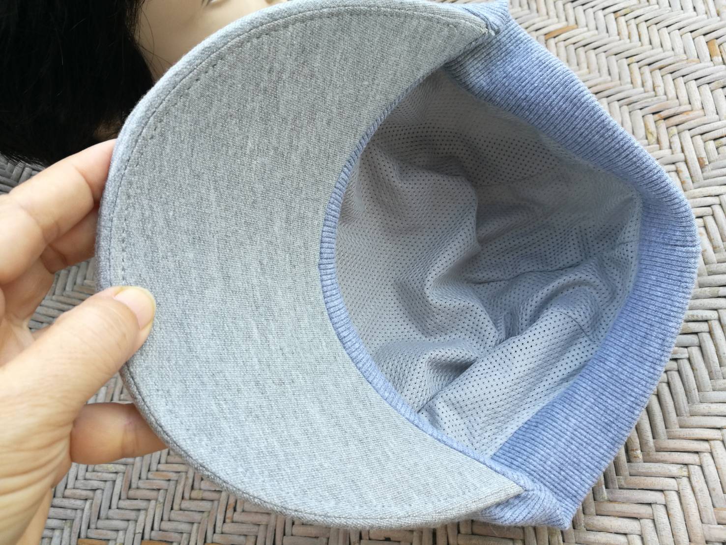 หมวกติงลี่ ผ้ายืดสีเทา สวยมาก (ของใหม่)