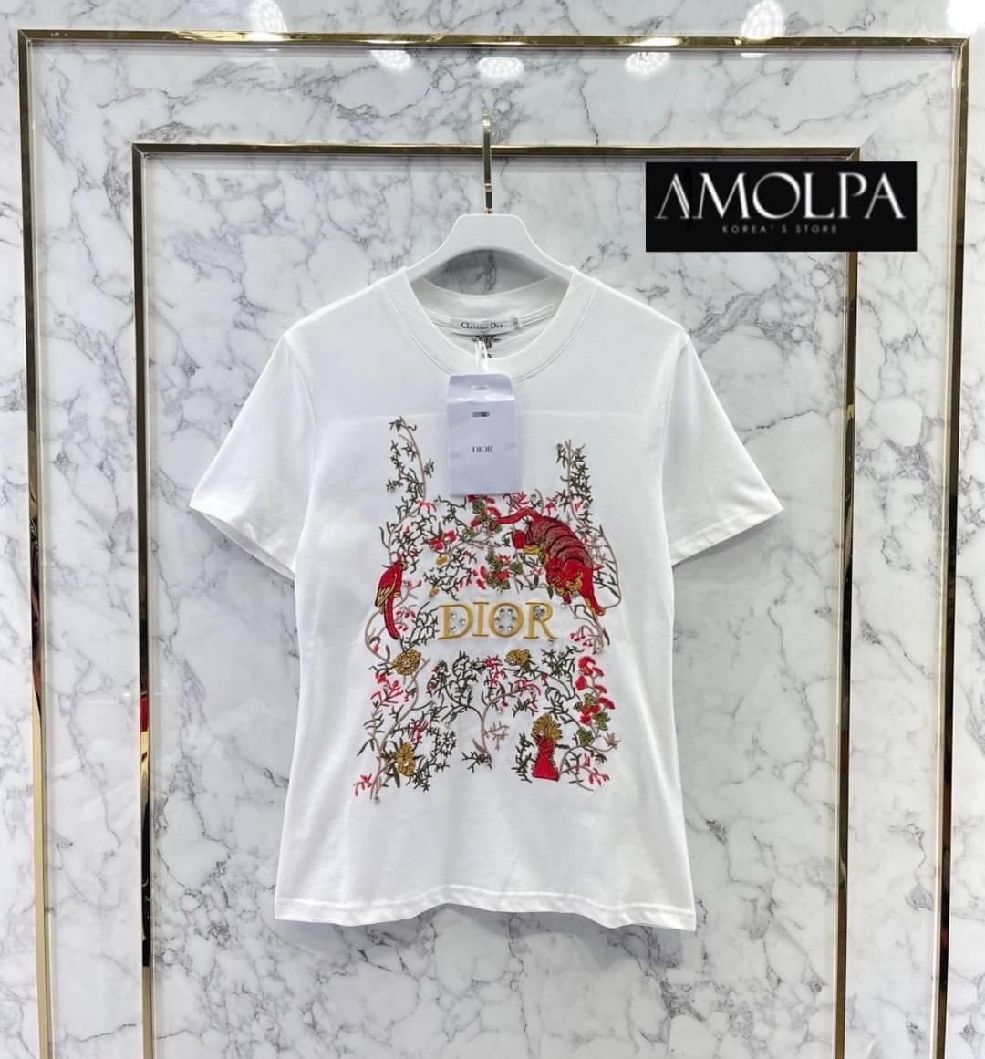 เสื้อยืด CD. งานปักแน่นๆ สวยม๊ากก สวยเด่น ลายใหม่ชนช๊อปป สวยม๊ากก ใส่สบาย : สินค้าคุณภาพ (พร้อมส่ง)