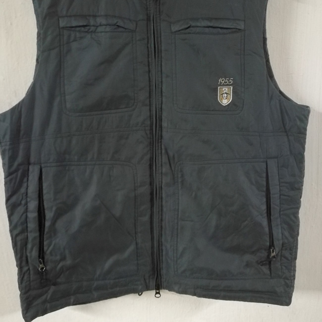 เสื้อกั๊กขนเป็ด Munsingwear อก46 กระเป๋าเยอะ