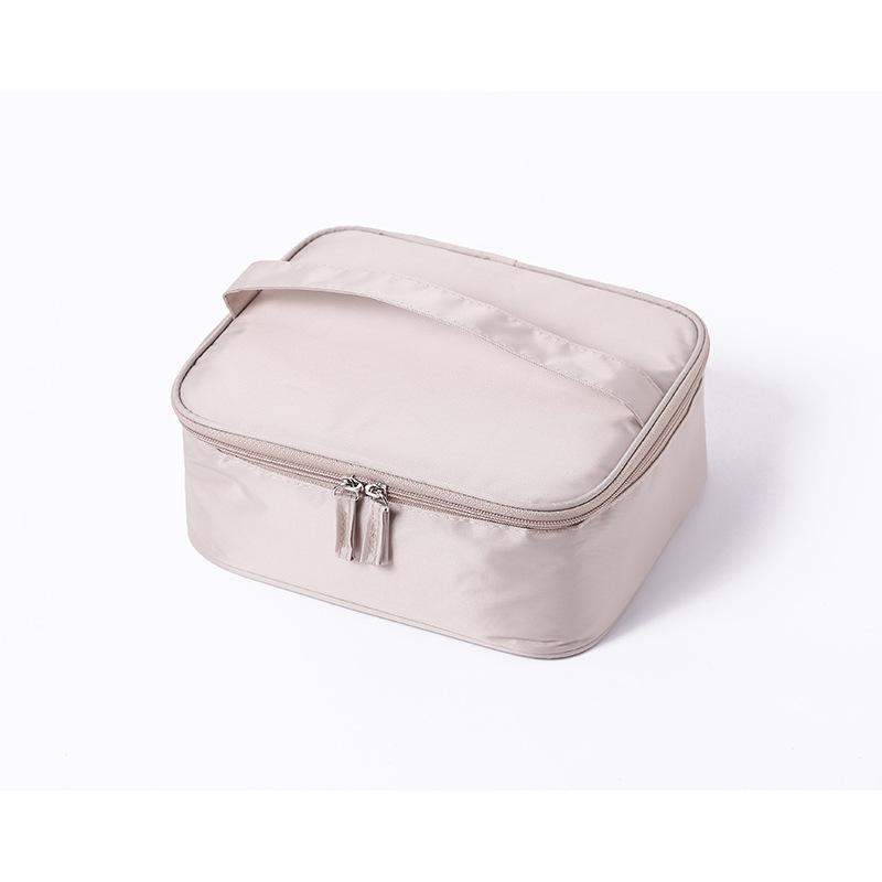 กระเป๋าอเนกประสงค์ กระเป๋าใส่เครื่องสำอาง ขนาดพกพาสะดวก ผลิตจากโพลีเอสเตอร์กันน้ำ (Portable Travel Makeup Cosmetic Bag Organizer Multifunction Case for Women)