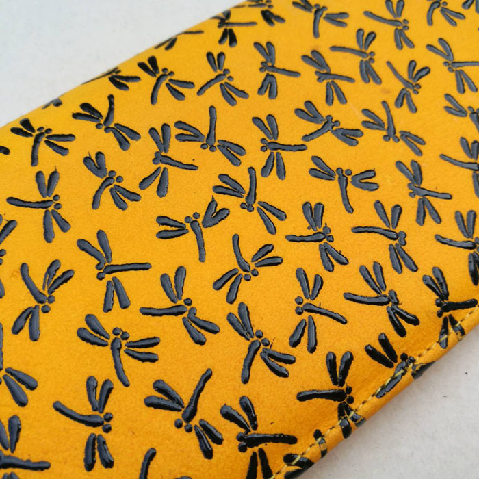 กระเป๋าสตางค์หนังแท้ สวยน่าใช้มากๆ สีเหลืองแจ่มๆ