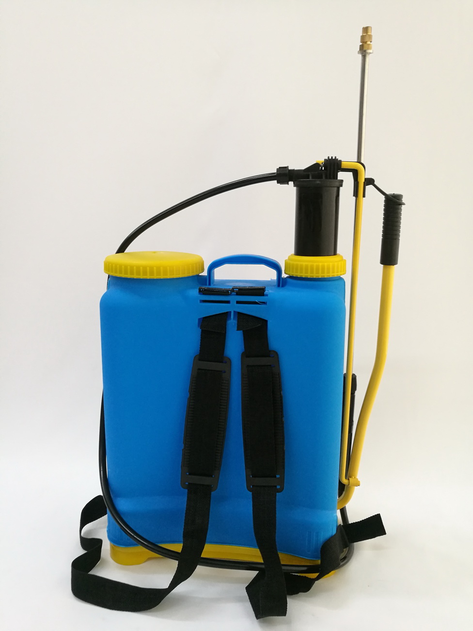 ถังโยกพ่นยา LOTA 16ลิตร หัวพ่นทองเหลือง ส่งฟรี