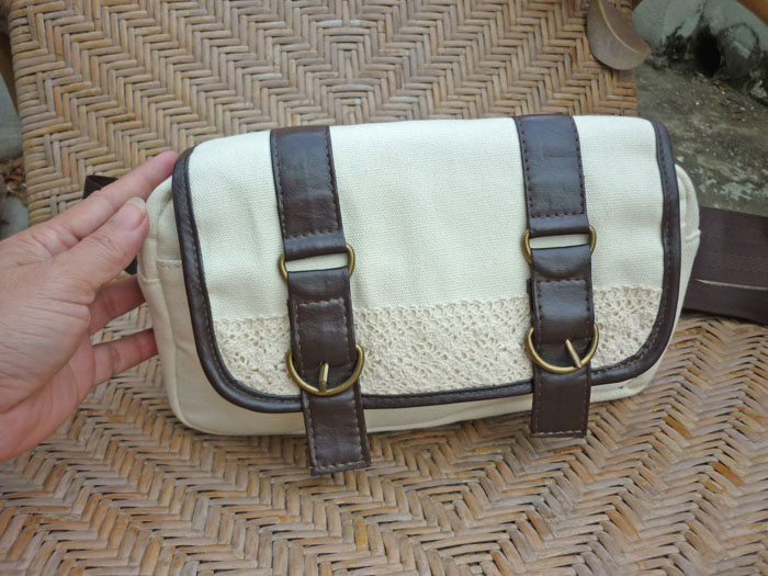 กระเป๋าคาดเอว แต่งลูกไม้หวานๆ /ของใหม่/