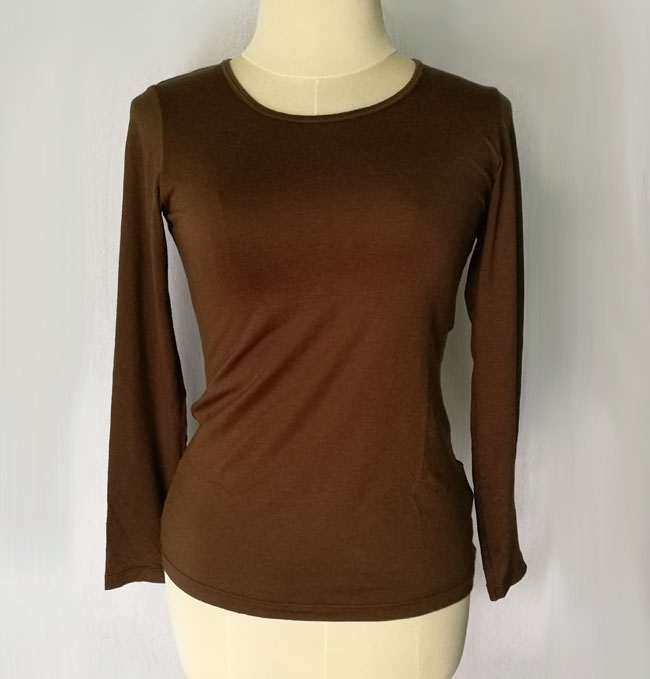 เสื้อฮีทเทคหญิง สีน้ำตาล Uniqlo heattech Sz M