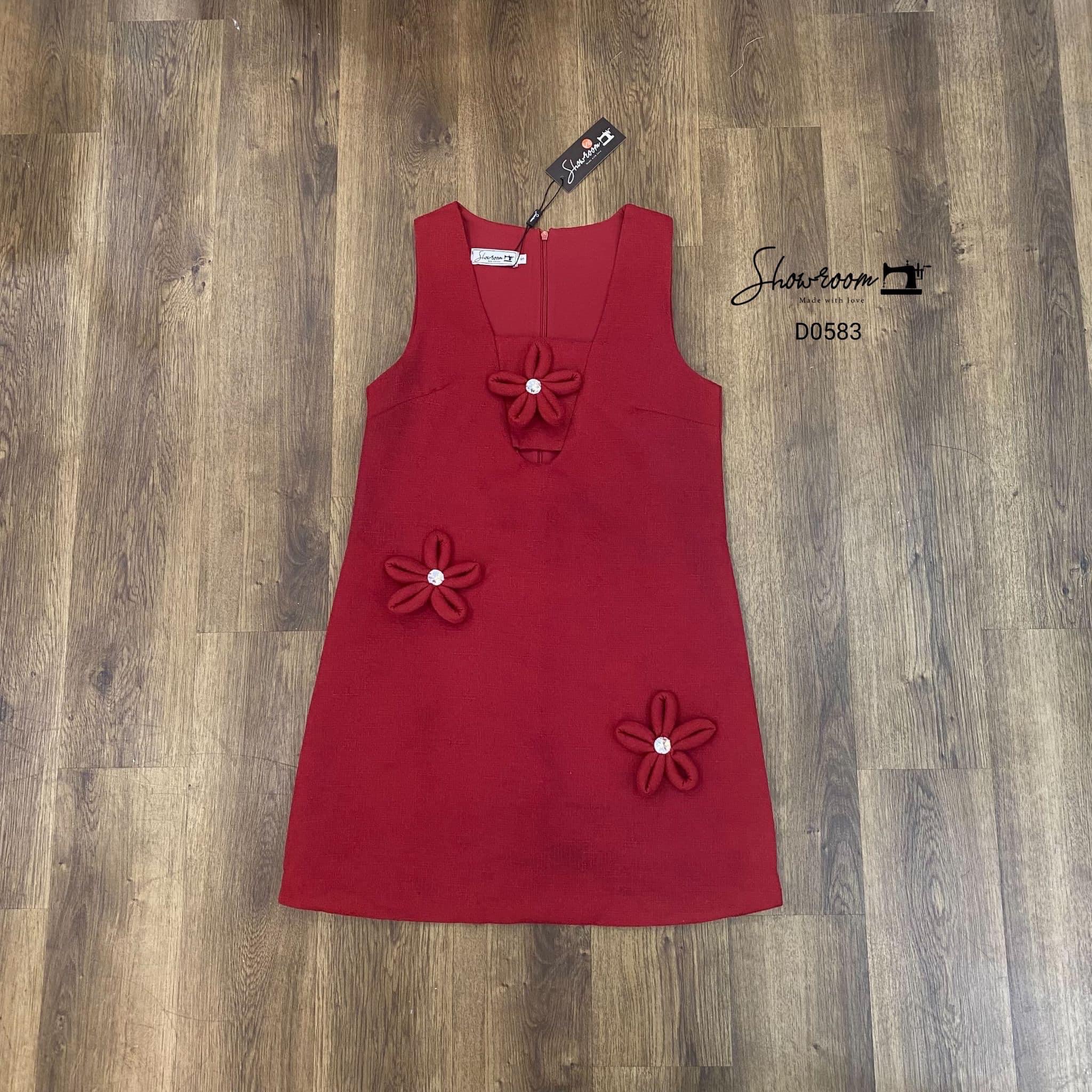 เดรสสั้น แต่งดอกไม้ ประดับเกสรคริสตัลงานเริ่ด ผ้าดี บุซับ ดูแพง ใส่สบาย สินค้าคุุณภาพ (พร้อมส่ง)