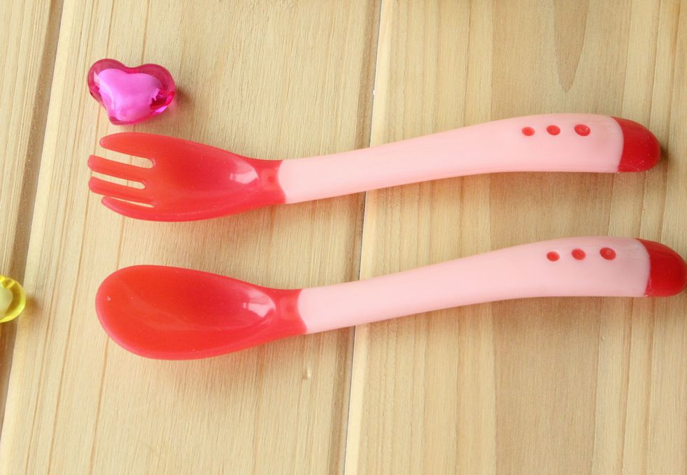 ช้อนส้อมเด็ก ช้อนกินข้าวลูก ช้อนเด็กหัดกิน เปลี่ยนสีตามอุณหภูมิอาหาร NanaBaby