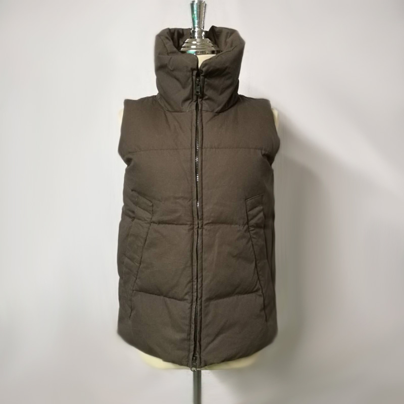 เสื้อกั๊กขนเป็ด CLUB MONACO หนาอุ่นถึงติดลบ