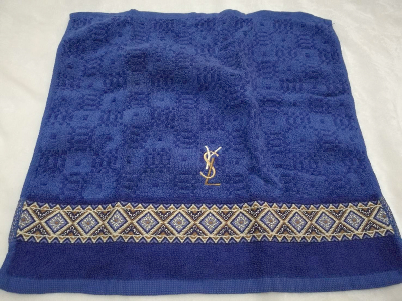 ผ้าขนหนูเช็ดหน้าแบรนด์เนม Yves Saint Laurent