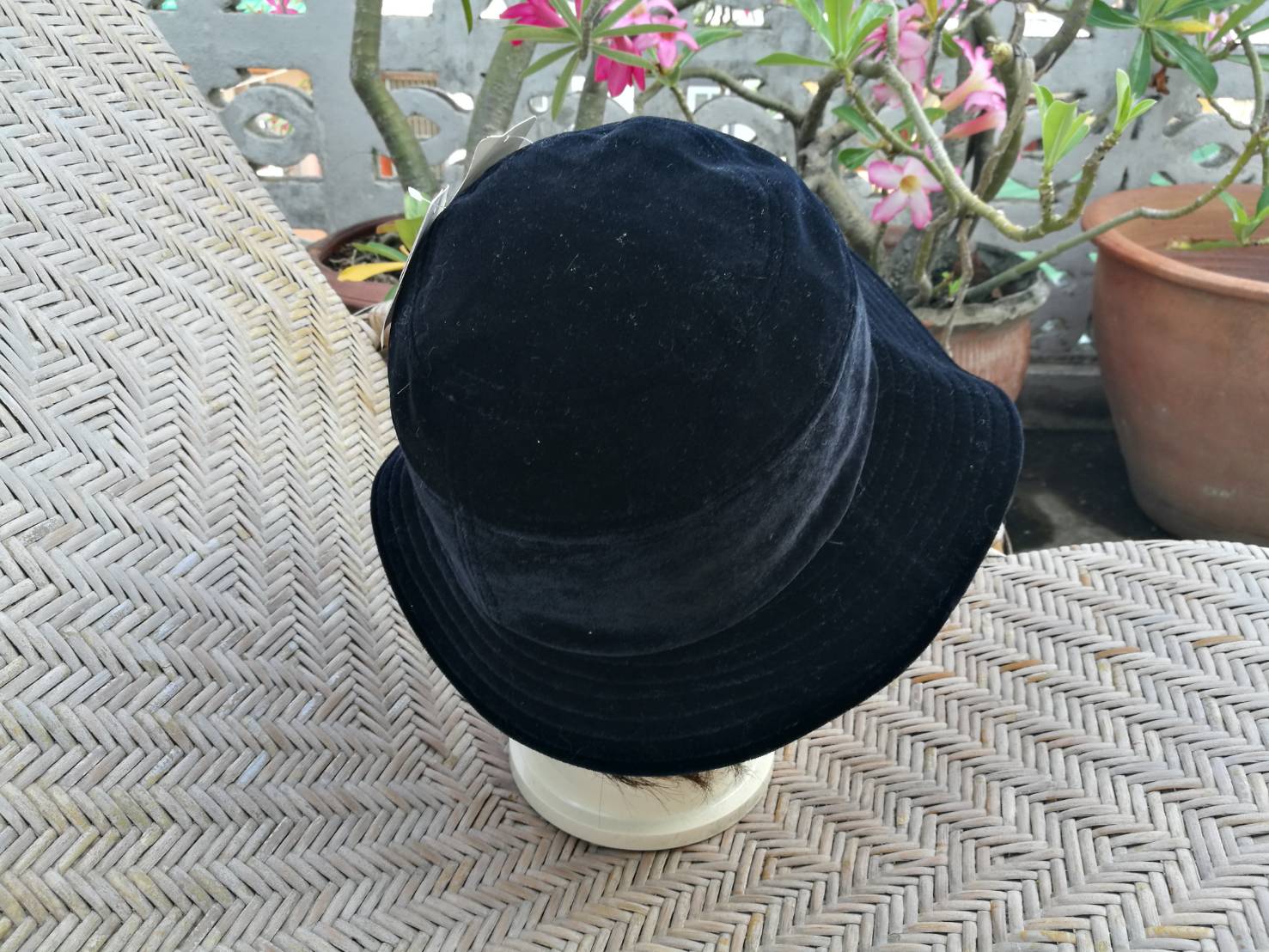 หมวกบักเก็ตผ้าลูกฟูก ราคาป้าย 740บ. (ของใหม่)