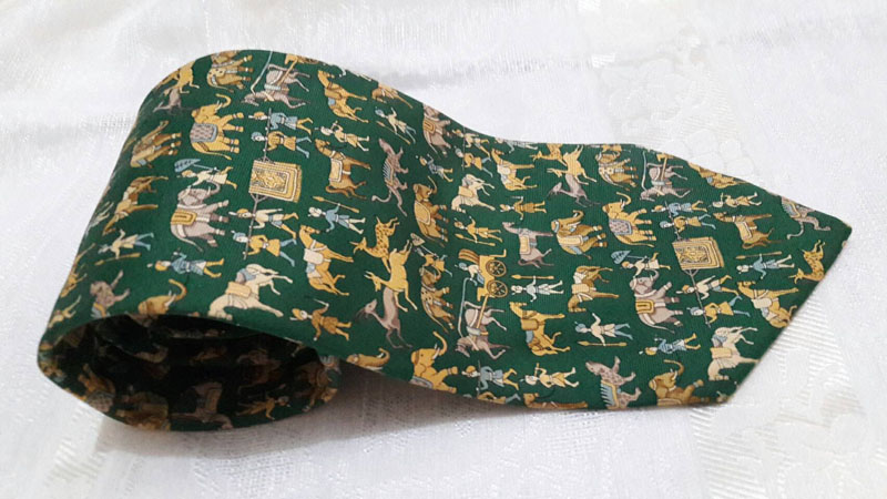 เนคไท Salvatore Ferragamo 100% silk Made in ITALY