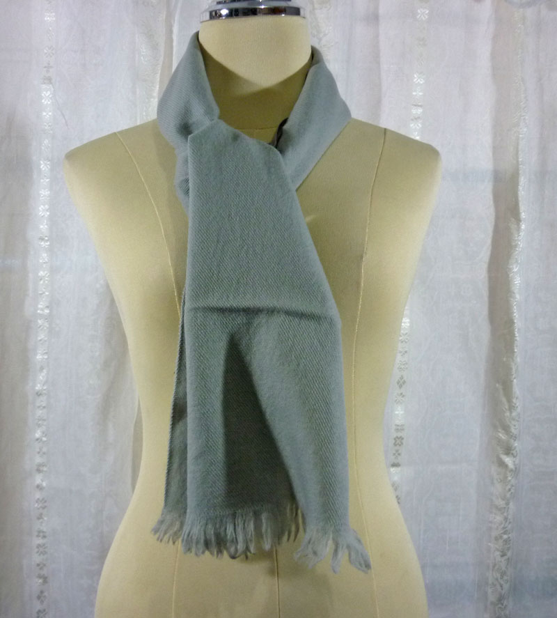 ผ้าพันคอผ้าอคิลิค สีเทาพื้น /ของใหม่/