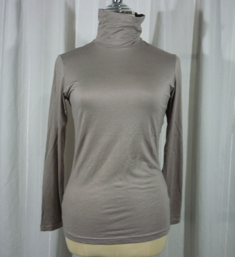 เสื้อฮีทเทคหญิง Uniqlo Heattech Sz M-L
