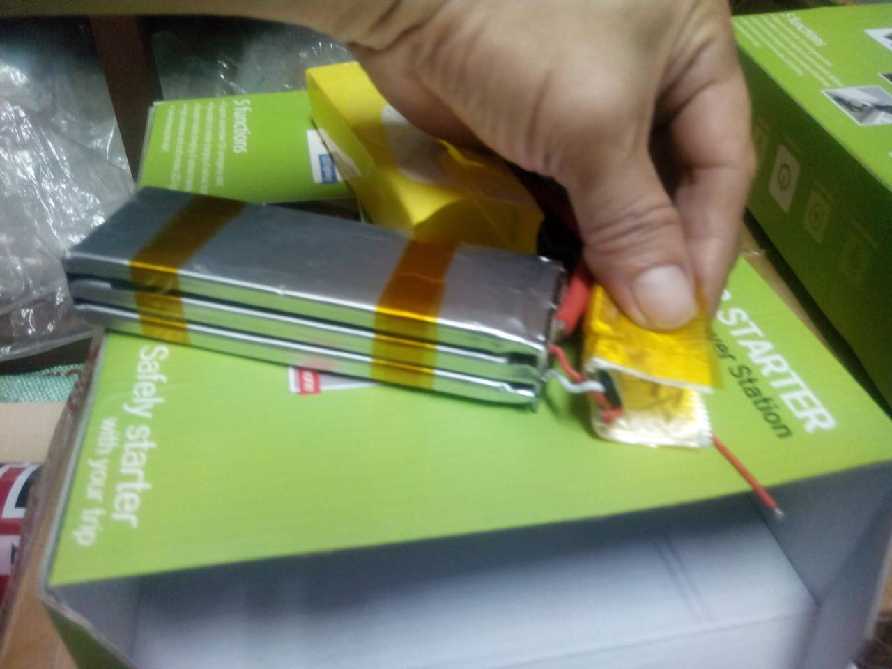 ส่วนประกอบภายในเครื่องจั๊มสตาร์ท A5-A6