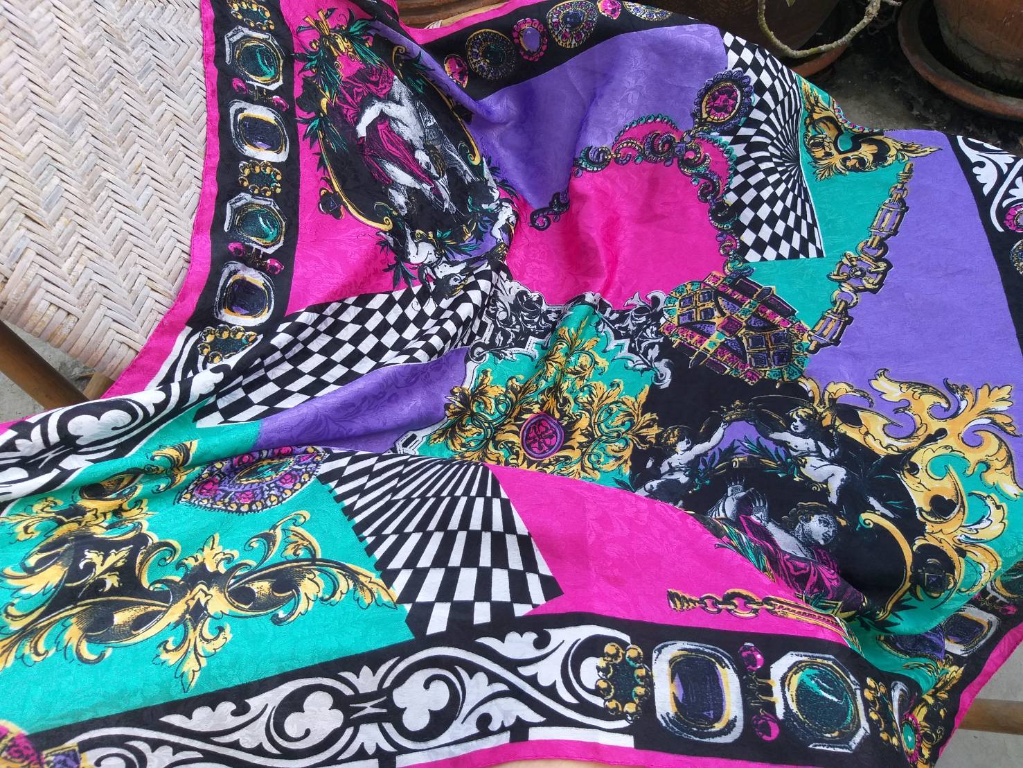 ผ้าคลุมไหล่ ผ้าผูกคอ Made in ITALY สวยมากๆ