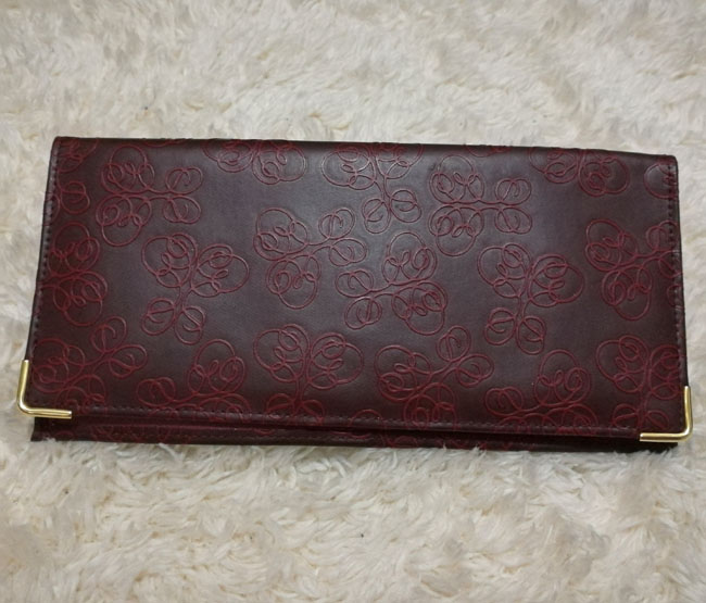 กระเป๋าสตางค์ หนังแท้ สวยมากใบนี้ /ของใหม่/