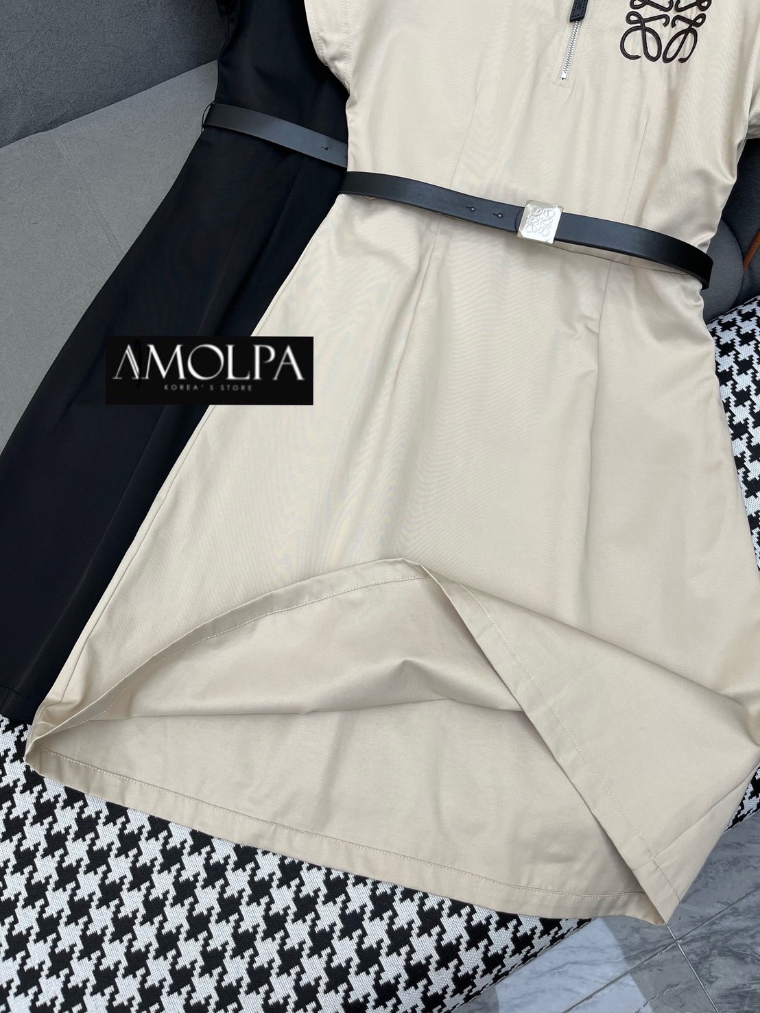 DRESS LOEWE WITH BELT!!!! สวยแบบไม่เกรงใจใครเลยค่า งานสวยม๊ากกก สวยหรู ดูแพงสุดๆ งานมีน้ำหนัก ผ้าอย่างดี น่ารักม๊ากก ใส่สบาย : สินค้าคุณภาพ (พร้อมส่ง)