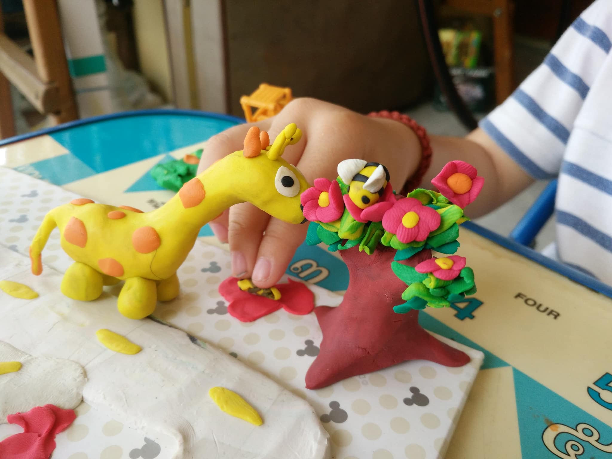 NanaBaby ดินน้ำมันเด็ก ไร้สารพิษ ดินน้ำมันเด็กๆ 12 สี พร้อมไม้รีดและที่ปั๊มตัดดินน้ำมัน