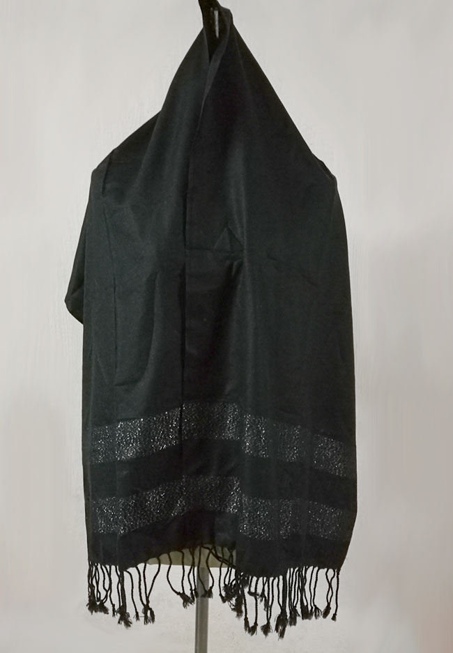 ผ้าคลุมไหล่-ผ้าพันคอ สีดำชายกลิตเตอร์ สวยมาก /ของใหม่/
