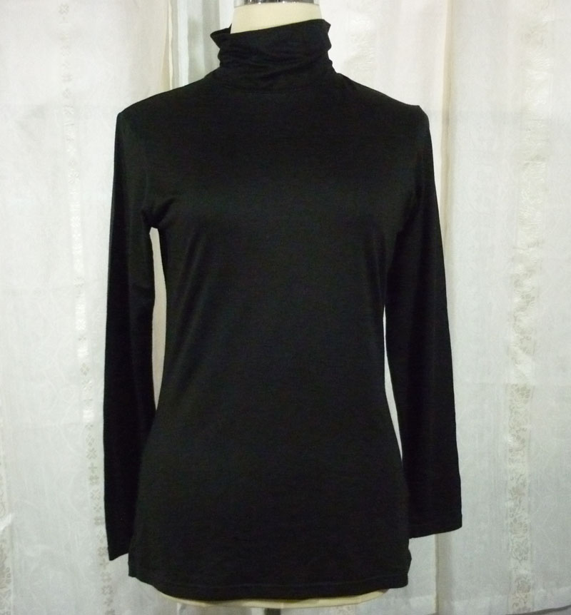 เสื้อฮีทเทคหญิง TOPVALU SzM (ของใหม่)