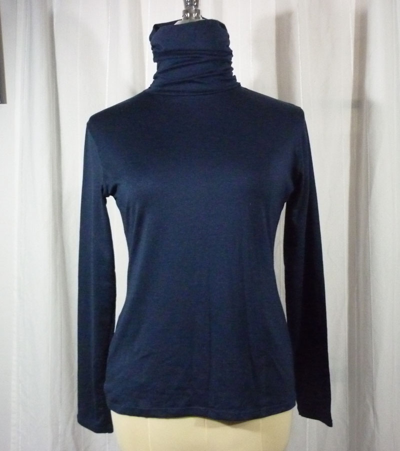 เสื้อฮีทเทคหญิง สีกรมท่า ไซด์ L