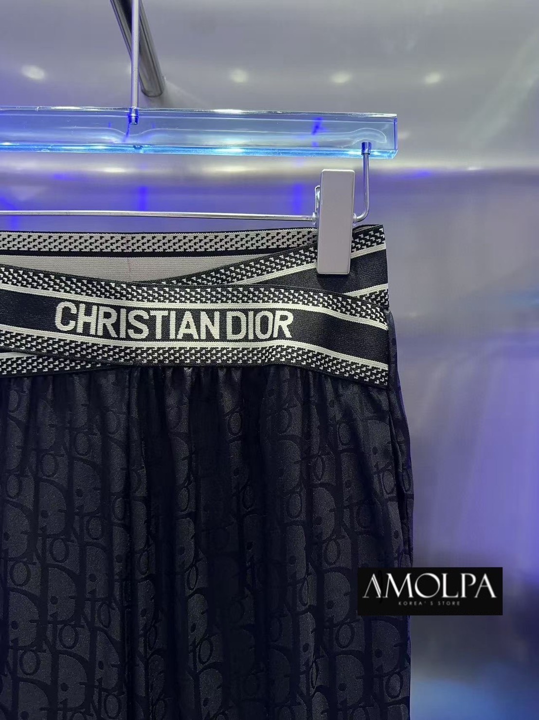 กางเกง CD SILK งานสวยยยยสุดๆค้า รุ่นนี้ไฮเอนชนช๊อป ขึ้นห้างเลยน๊า จัดเลย งาน ใส่สบายสุดๆ ใส่สบาย : สินค้าคุณภาพ (พร้อมส่ง)