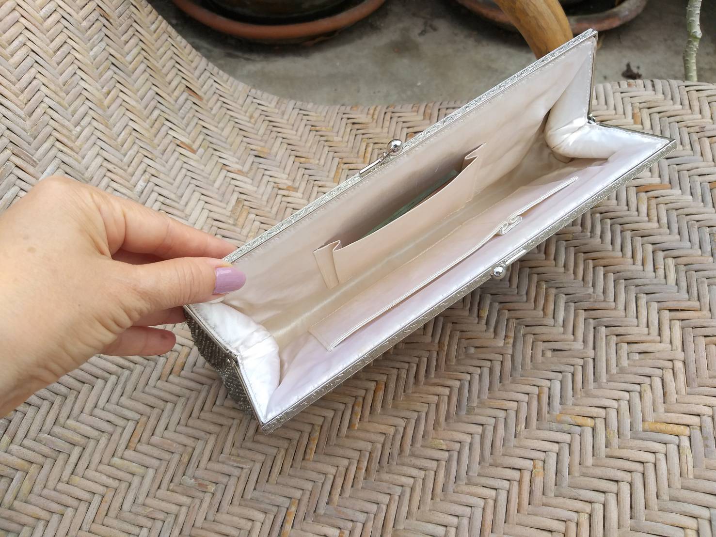 กระเป๋าหรูออกงาน ปักเลื่อมทั้งใบ สวยมากกกก