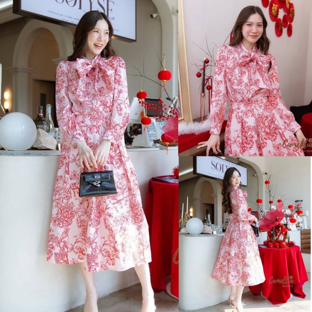 ชุดSet เสื้อเชิ๊ตคอผูกโบ + กระโปรงลายเดียวกันทั้งชุด งานผ้าพิมลายอย่างดี สวยลงตัวมากๆคะ สินค้าคุณภาพ (พร้อมส่ง)