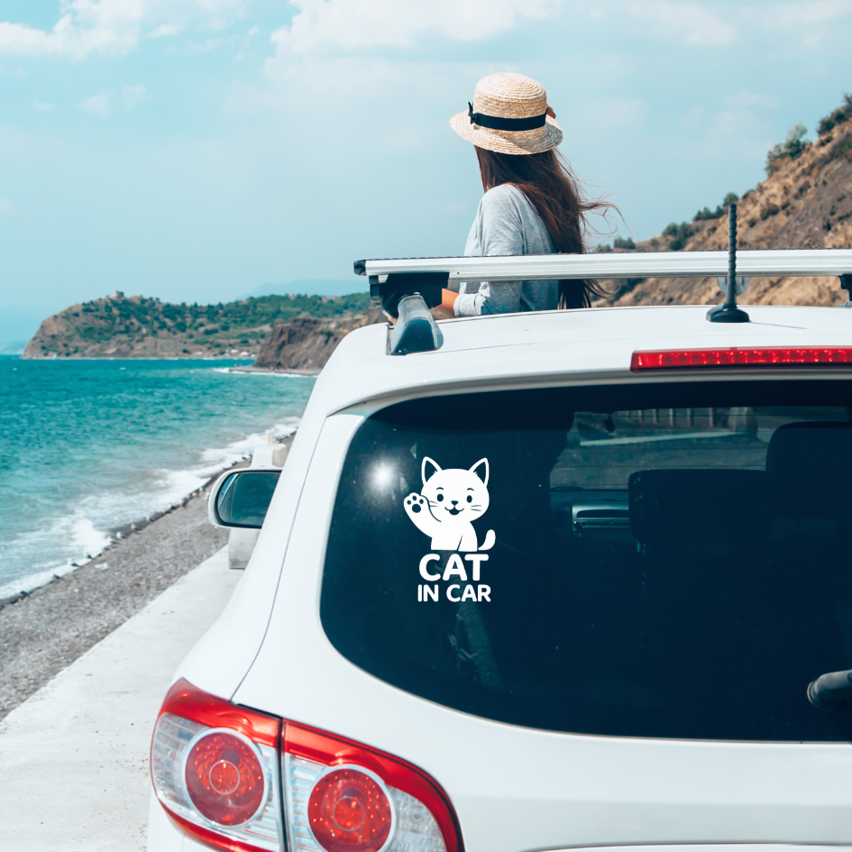 สติ๊กเกอร์ Cat in Car ในรถมีแมว PVC OUTDOOR กันน้ำ ไดคัทสีขาว น่ารัก