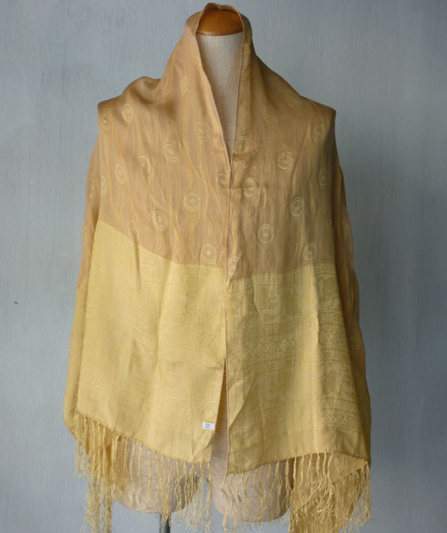 ผ้าพันคอ ผ้าคลุมไหล่ 100% Silk สวยมาก silk เป็นเส้นๆ เลย /ของใหม่/