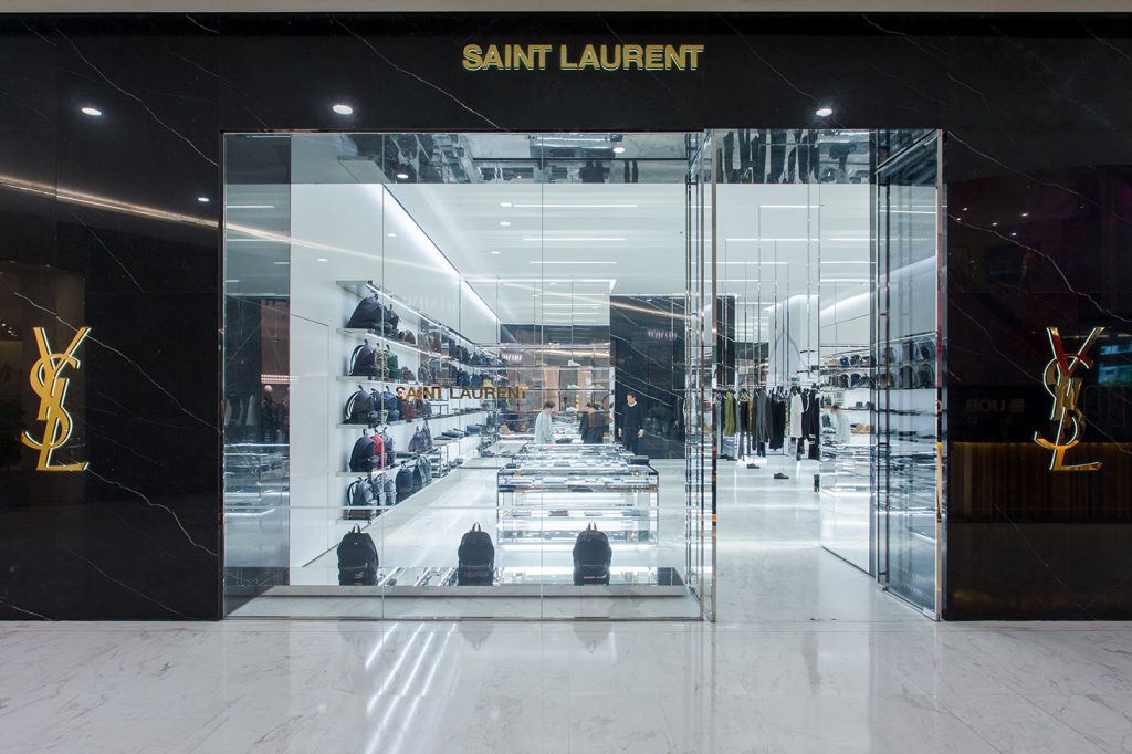 ผ้าเช็ดหน้าแบรนด์เนม Yves Saint Laurent