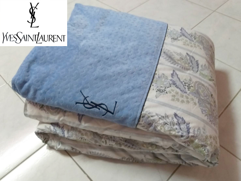 ผ้าห่มขนเป็ด Yves Saint Laurent (ของใหม่)
