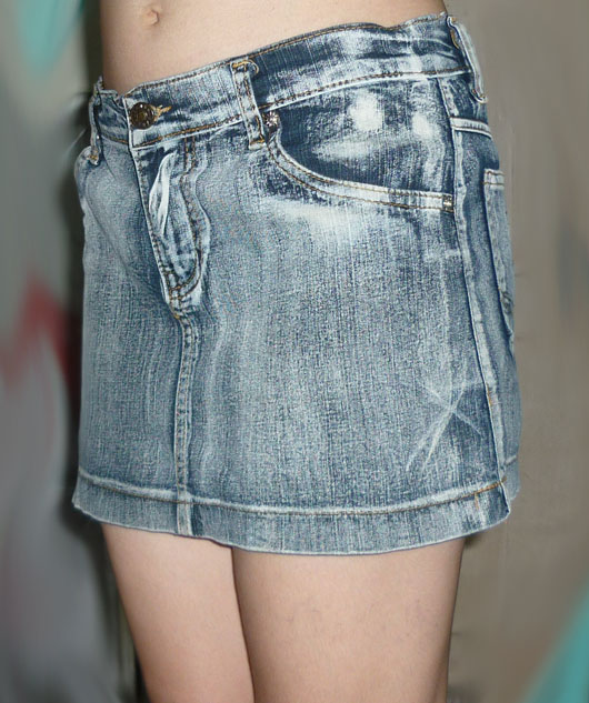 #2กระโปรงยีนส์ฟอกซีดลายเส้น สวยมาก 31.5-35-11