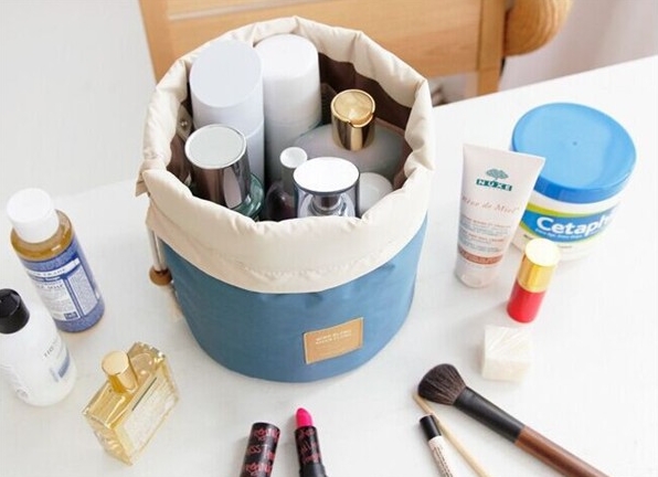 กระเป๋าเครื่องสำอางขนาดใหญ่ มาพร้อมกระเป๋าแยกขนาดเล็ก และถุง PVC ใส่แปรงแต่งหน้า (Travel Dresser Pouch)