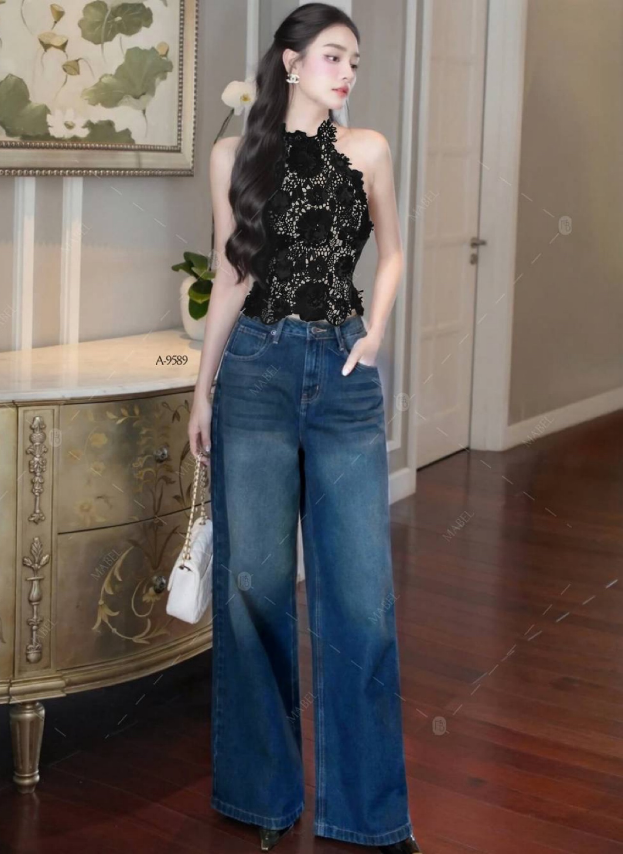 ชุดเซทเสื้อแขนกุดลูกไม้ผ้า3D จึ้งๆ สีดำ ชุดมีฟองน้ำและซับใน งานซิบหลัง เข้าเซทกับกางเกงยีนส์ขายาว ใส่สบาย : สินค้าคุณภาพ (พร้อมส่ง)