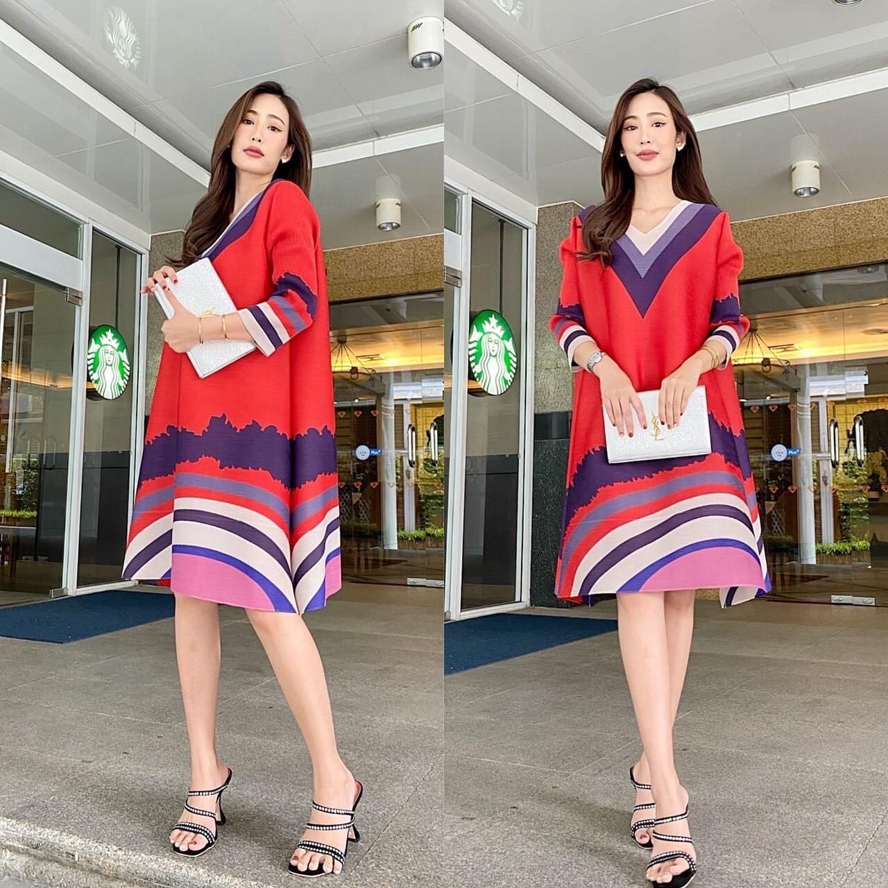 มินิเดรสอัดพลีท 🥰 สวยงาม แบบงานแบรนด์ ทรงคอวี แขน 4 ส่วน งานเกรด Premium สินค้าคุณภาพ (พร้อมส่ง)