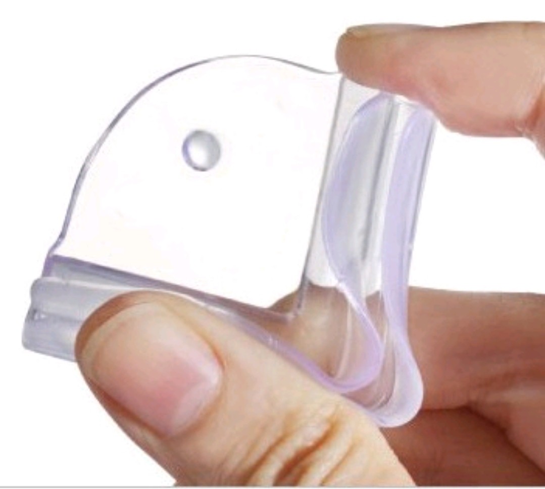 [แพค 4 ชิ้น] ยางกันกระแทกมุม ยางกันมุมโต๊ะ ยางกันชน PVC ขอบเตี้ย NanaBaby สำหรับชั้นวาง-ชั้นกระจก พร้อมกาวสองหน้า