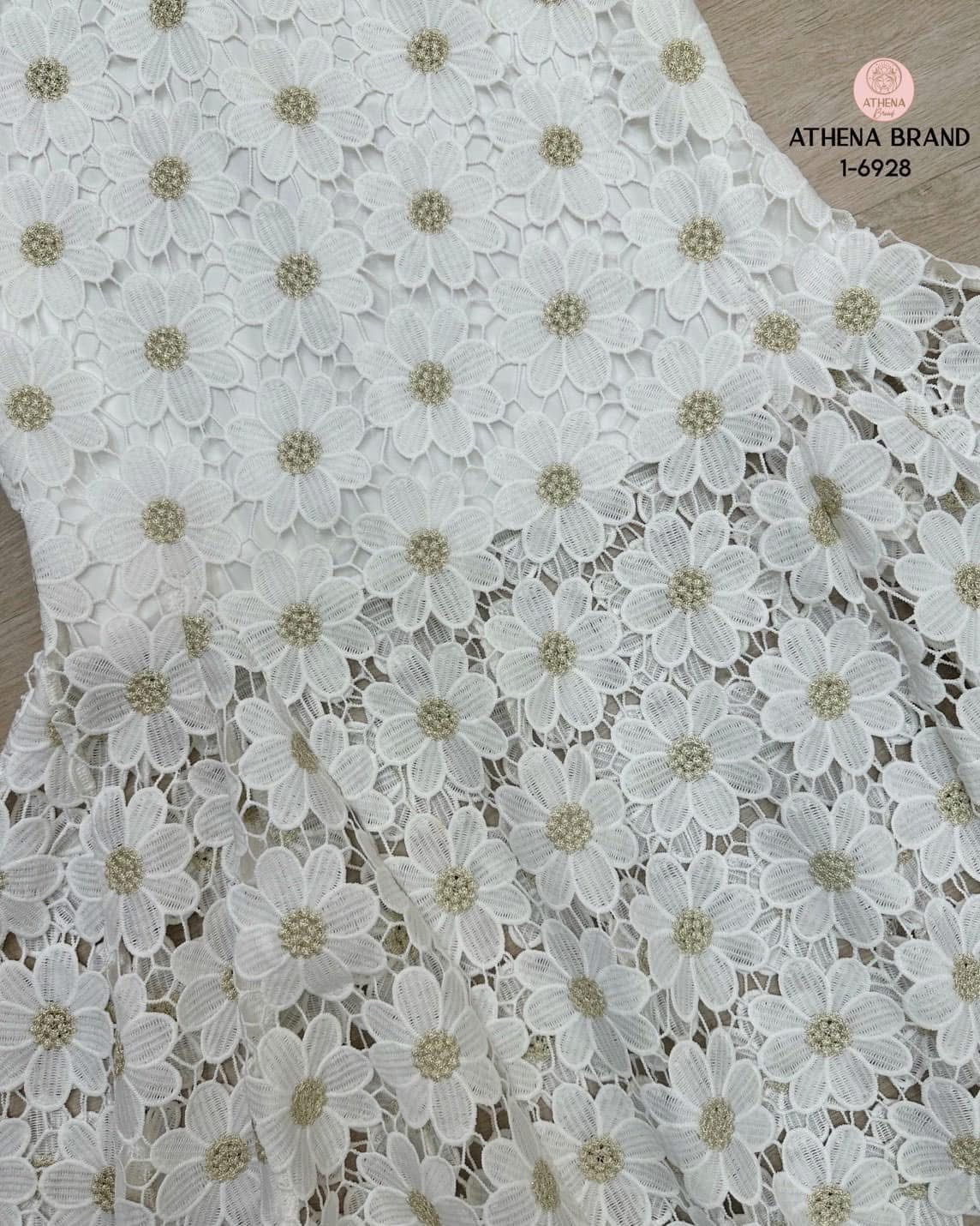 Maxi Dress คอปีนดีไซน์ทรงหางปลา ใช้ผ้าลูกไม้ปักลายดอกไม้แน่นๆสวยหรูหราโดดเด่น เนื้อผ้าดี๊ดีมีTexture งานมีซับใน ใส่สบาย : สินค้าคุณภาพ (พร้อมส่ง)