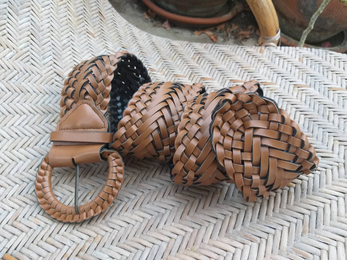 เข็มขัดหนังสานขัด เส้นใหญ่ (ของใหม่จากญี่ปุ่น)