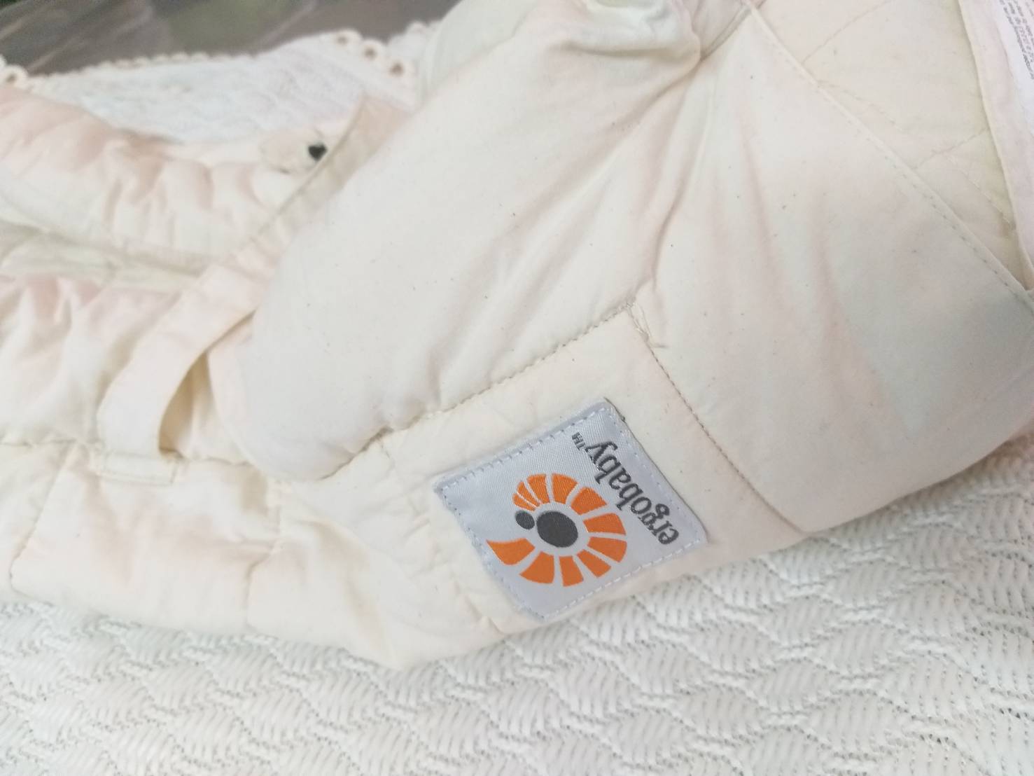 Ergobaby infant insert เบาะเสริมสำหรับเป้อุ้มเด็ก