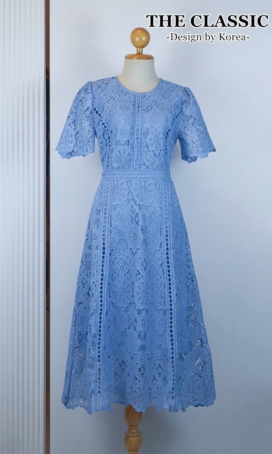 (ไซส์อก46) เดรสยาวลูกไม้ คอกลมใช้ผ้าลูกไม้เนื้อหนาอย่างดี ขึ้นลวดลายดอกไม้ ลายชัด ผ้าแน่นสวย ตัดต่อเพิ่มดีเทลแต่งด้วยลูกไม้ทรงกลมหลายจุด ใส่สบาย : สินค้าคุณภาพ (พร้อมส่ง)