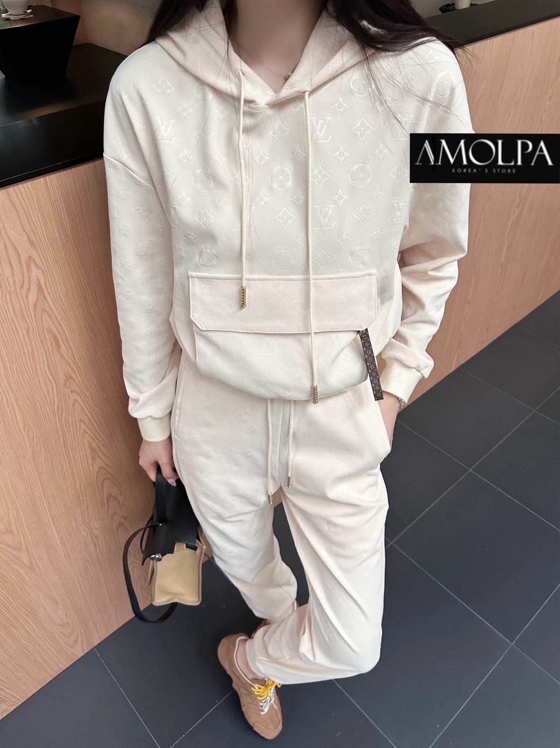 SET JACKET LV งาน Hiend เนื้อผ้าดีม๊าก ผ้าใส่สบายมาก : สินค้าคุณภาพ (พร้อมส่ง)