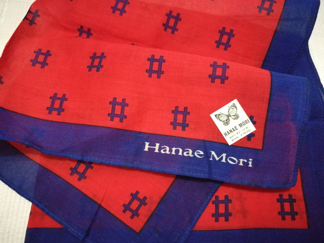ผ้าเช็ดหน้าแบรนด์ญี่ปุ่น HANAE MORI สีแดงสดๆ สวยมาก