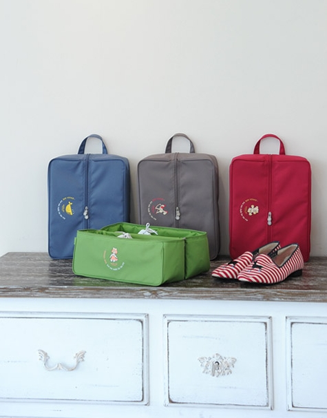 กระเป๋าใส่รองเท้ากันน้ำ อุปกรณ์ห้องน้ำ ผ้าขนหนู หรืออื่น ๆ ได้ตามต้องการ มี 4 สี 4 ลาย ให้เลือก