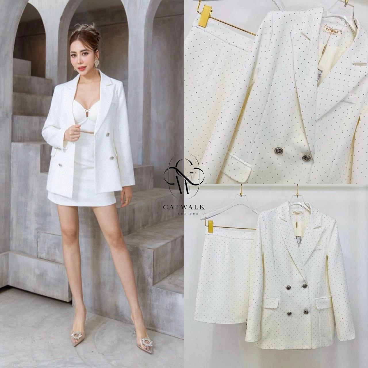 เซตัวสูท แต่งเพชร+กระโปรง เนื้อผ้าเกรดเอ เนื้อผ้ามีเพชร เม็ดเล็กทั้งตัว ใส่สบาย สินค้าคุณภาพ (พร้อมส่ง)