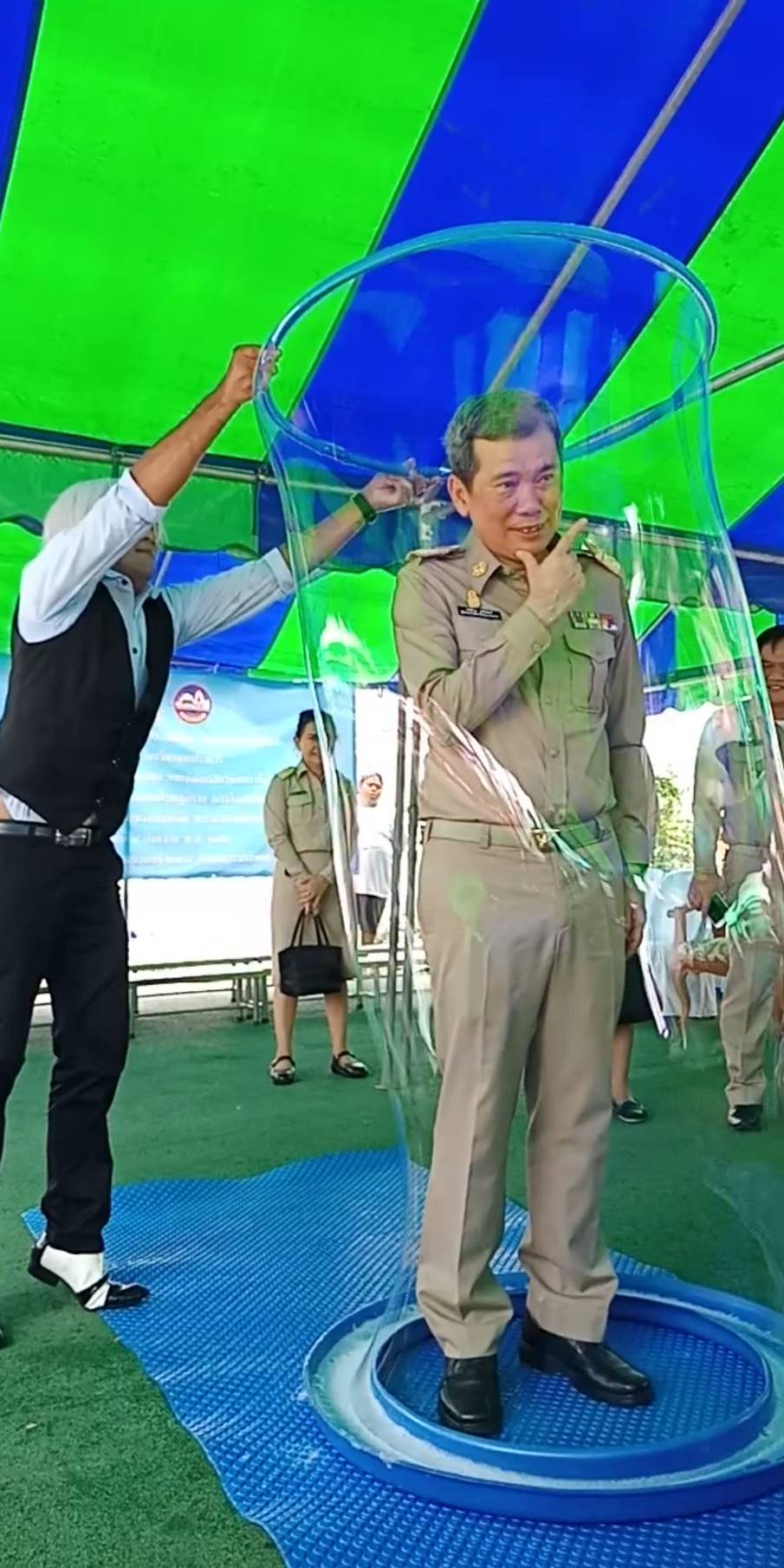 บับเบิ้ลโชว์ โชว์ฟองสบู่ ฟองสบู่ยักษ์ Bubble Show ศูนย์พัฒนาเด็กเล็กเทศบาล ๕ 08/08/2561