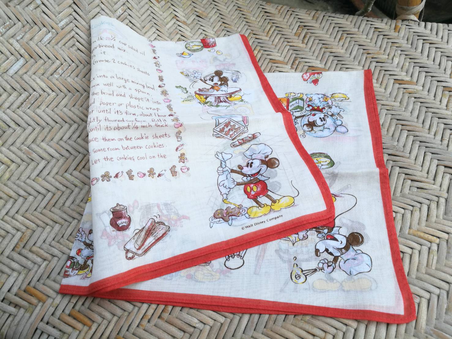 ผ้าเช็ดหน้า MickeyMouse ลิขสิทธิ์แท้ Disney