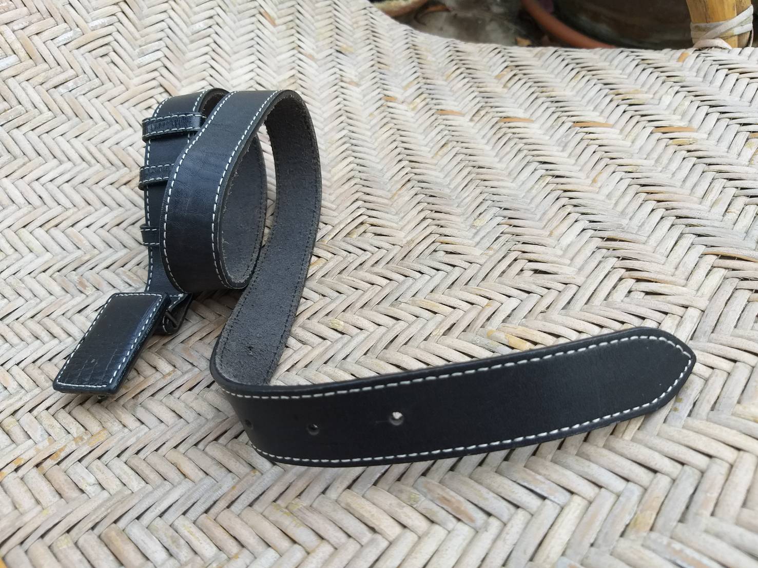 เข็มขัดหนังแท้ สวยน่ารักมากค่ะ เรียบหรู