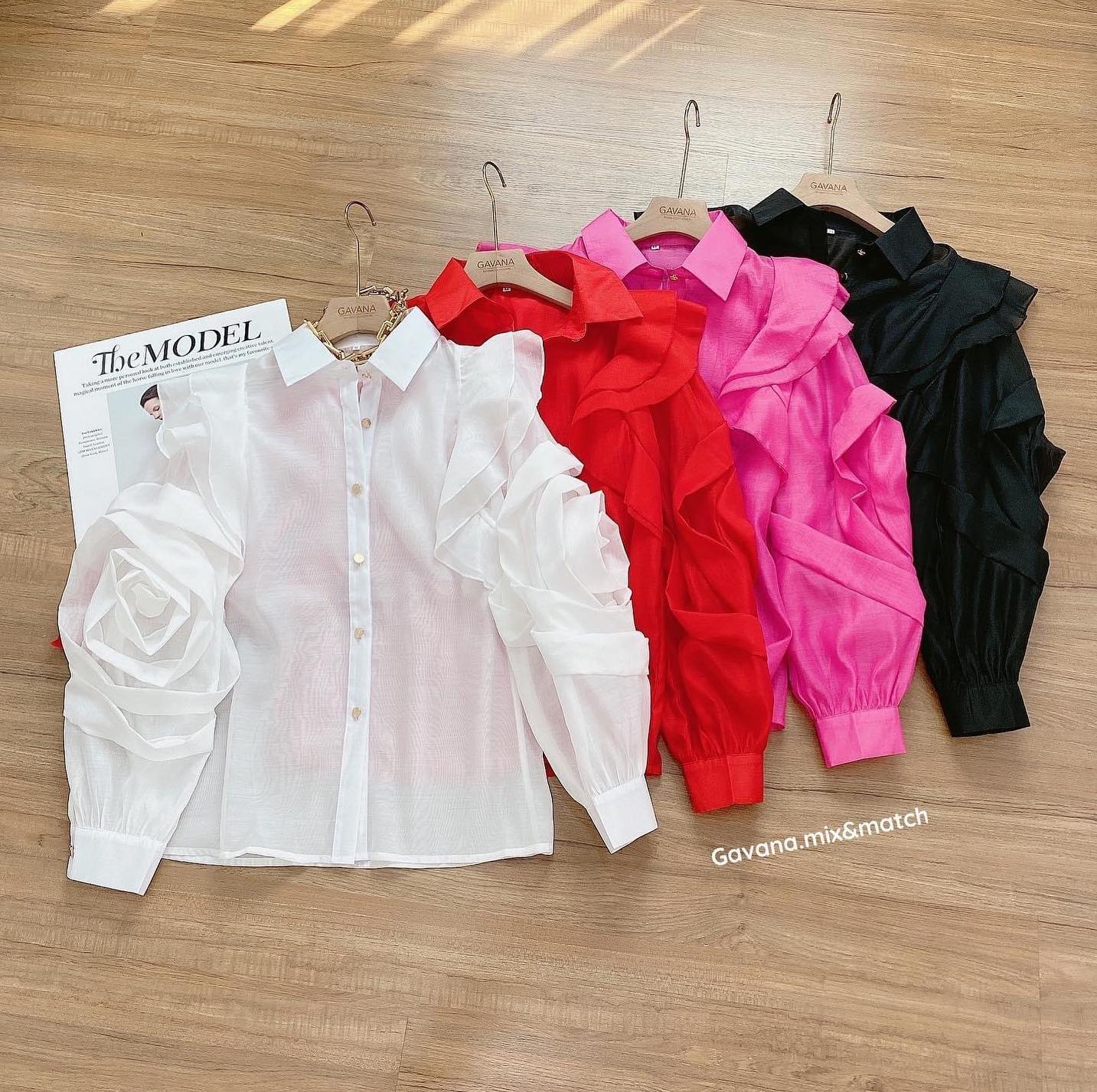 เสื้อเชิ้ตซีทรูผ้าออแกนซ่า แขนดอกไม้3d ใส่สวยดูดีมากเลยค่า : สินค้าคุณภาพ (พร้อมส่ง)