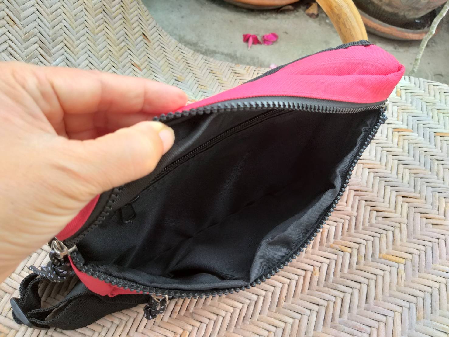 กระเป๋าคาดเอว Supreme (ของใหม่)