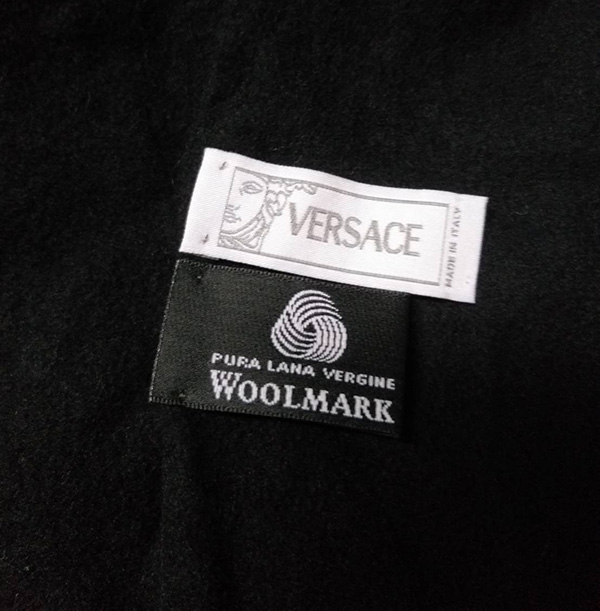 ผ้าพันคอ สีดำ VERSACE ของแท้